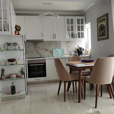 Hana's Apartment
